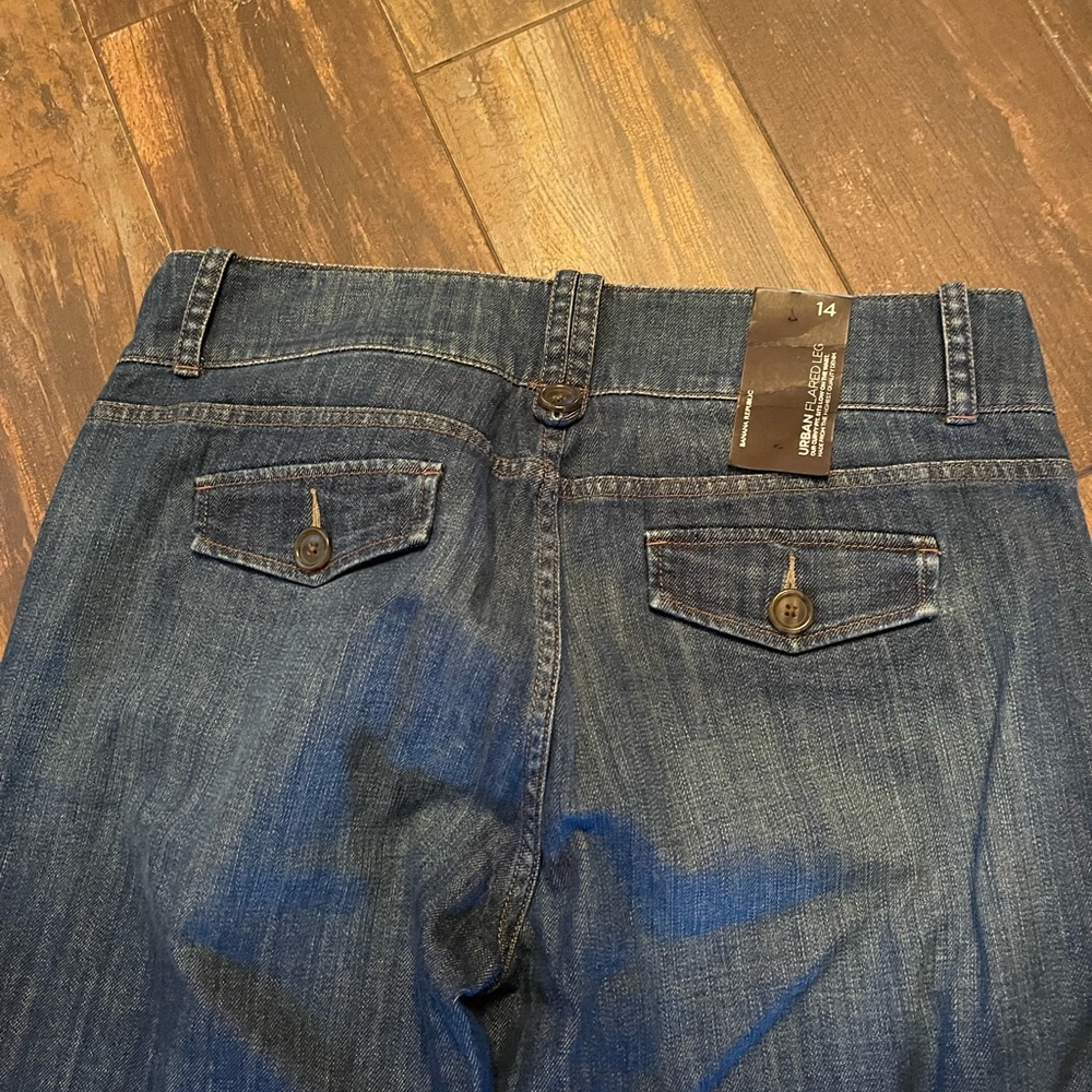 Banana Republic-Evan Flared Jeans - Picture 3 of 7